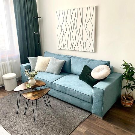 James Dean Apartment - Next To Nivy Bus Station & Mall 布拉迪斯拉发 外观 照片