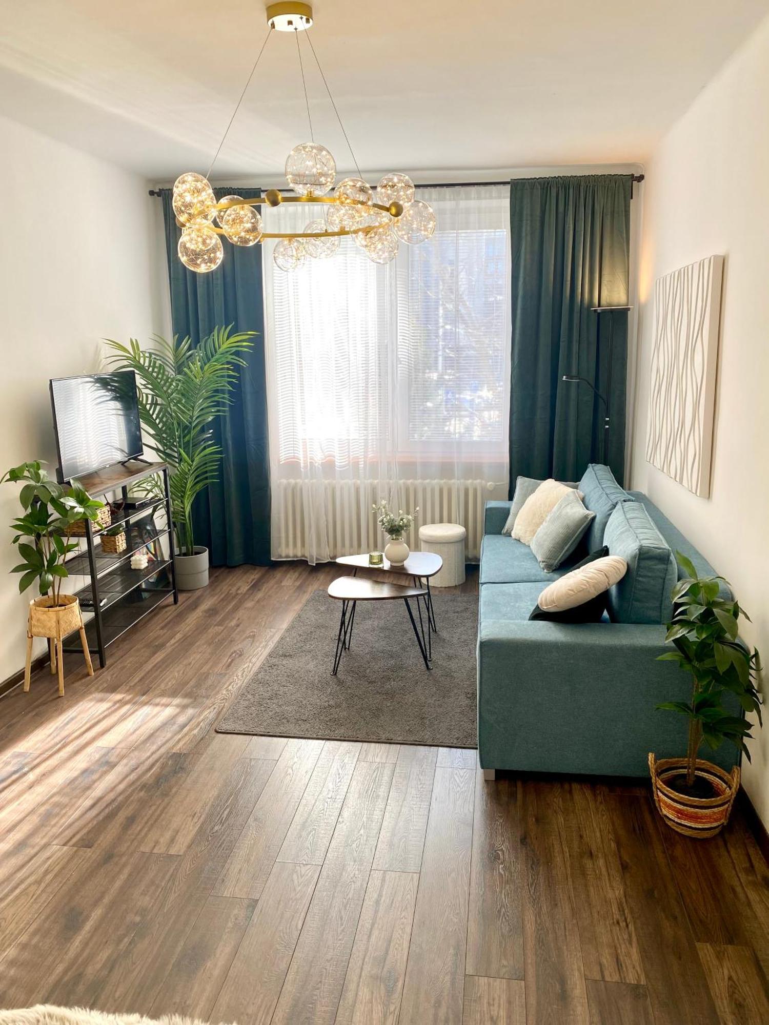 James Dean Apartment - Next To Nivy Bus Station & Mall 布拉迪斯拉发 外观 照片